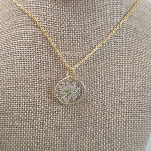 Gold Pendant Necklace
